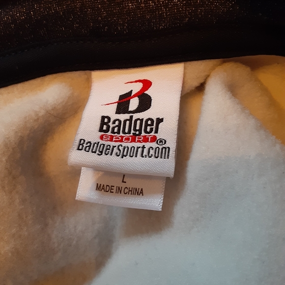 Badger Sport Mens 2016 Rams Shirt, Sport Shirt, Sweater Shirt - Picture 7 of 7